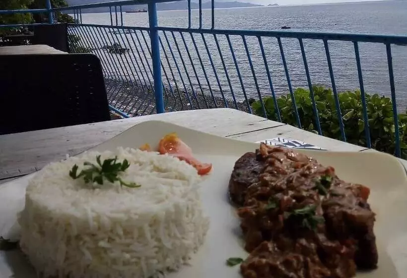 هتل Al Quitoir Comptoir Des îles