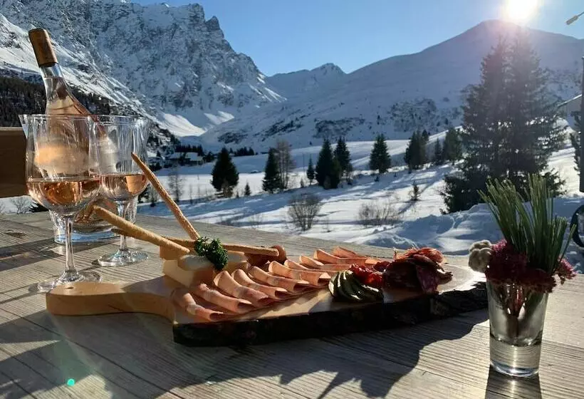 Hotelli Berghuus Radons Gastro Ag