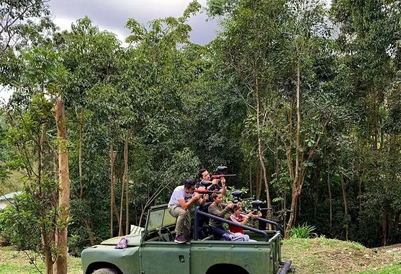 Hotelli Refugio Del Bosque Glamping