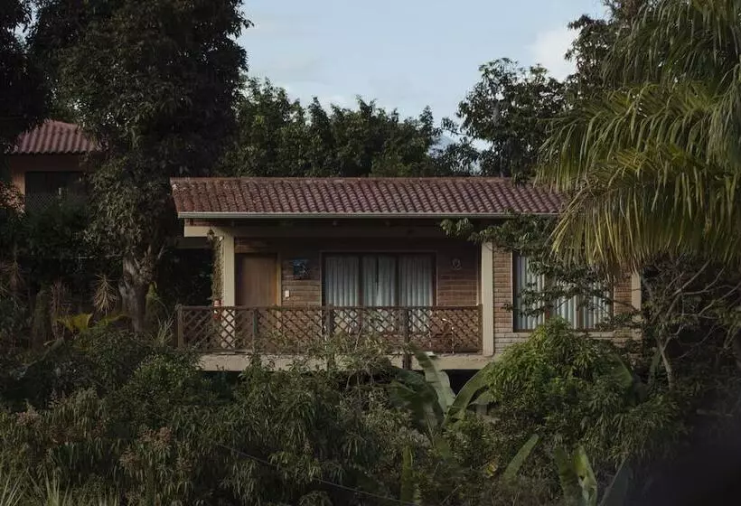 ホテル Inti Kamari Wellness Lodge Retreat Center & Farm