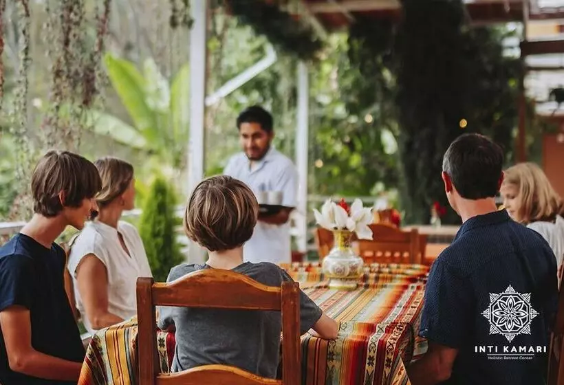 ホテル Inti Kamari Wellness Lodge Retreat Center & Farm