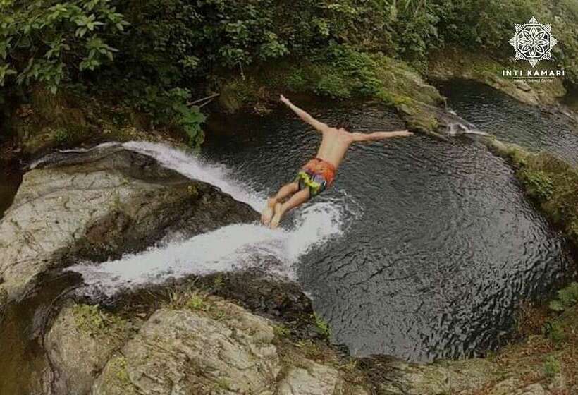 Отель Inti Kamari Wellness Lodge Retreat Center & Farm