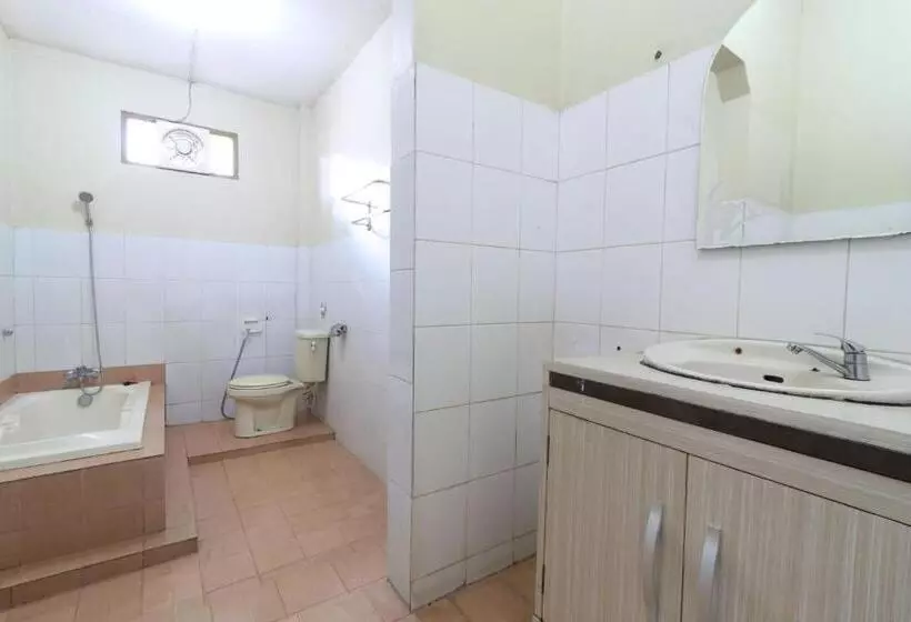 Hotelli Kampung Pa Go Resort