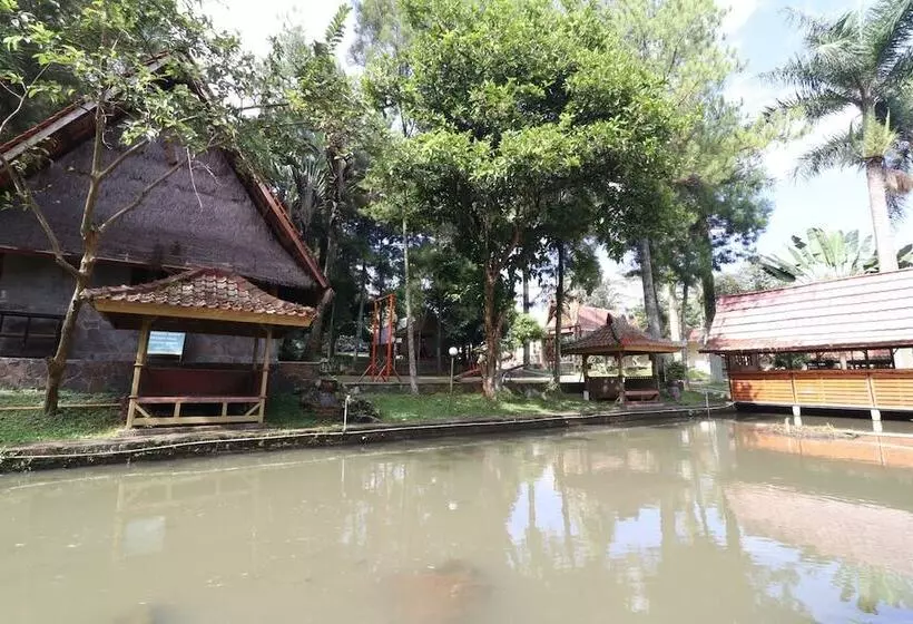 Hotelli Kampung Pa Go Resort
