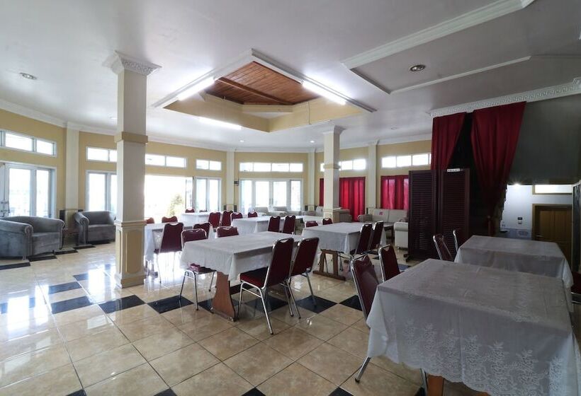 בית מלון כפרי Kampung Pa Go Resort