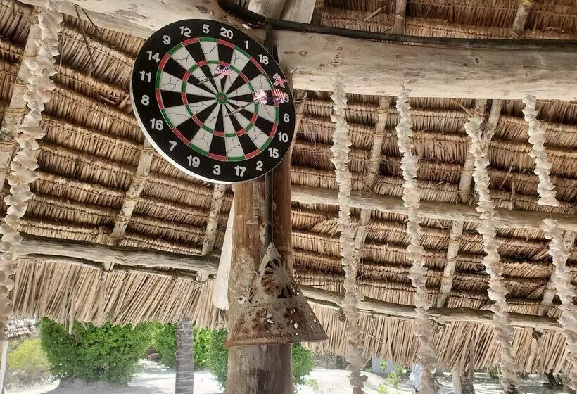 Hotelli Kilimani Kwetu Beach