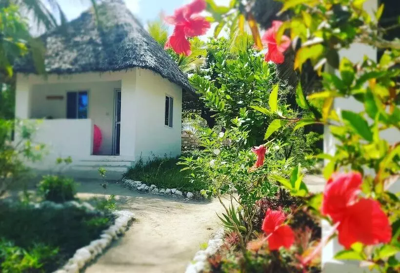 Hotelli Kilimani Kwetu Beach