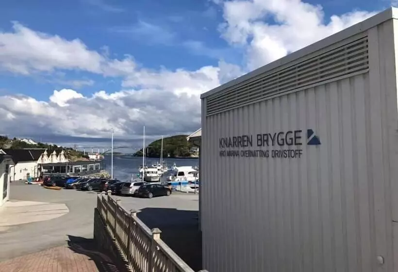 ホテル Knarren Brygge
