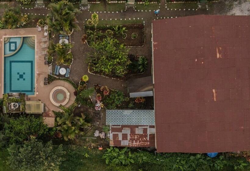 Hotel Mindo Glambird Glamping & Lodge