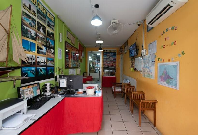 Hotelli Oyo 90184 Api Api Guesthouse 533