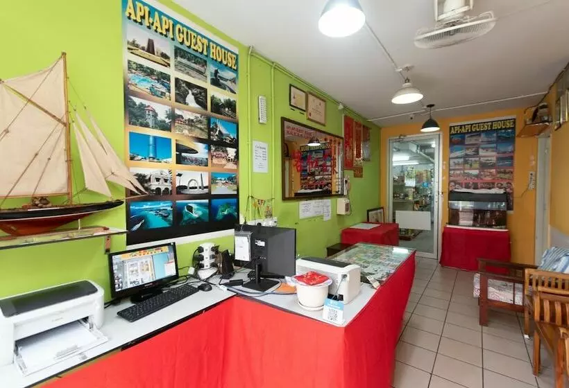 ホテル Oyo 90184 Api Api Guesthouse 533