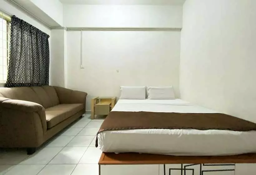 ホテル Oyo 90184 Api Api Guesthouse 533