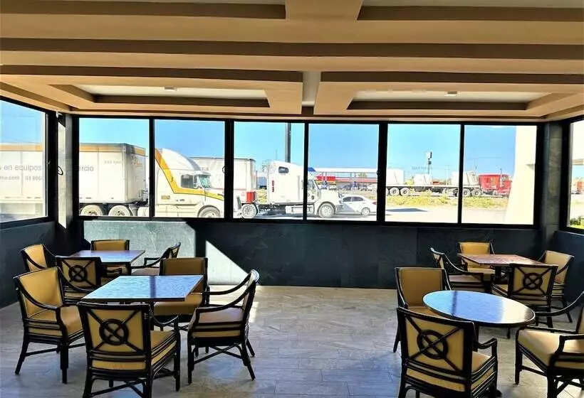 Kavia Meoqui Hotel & Suites