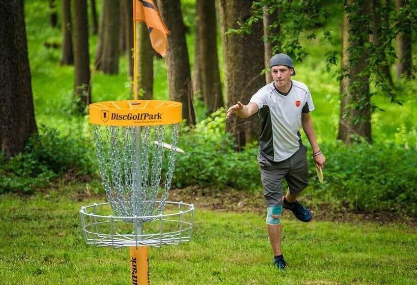 모텔 Lossisaari Tourist Center