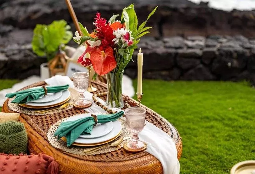 Outrigger Kona Resort And Spa