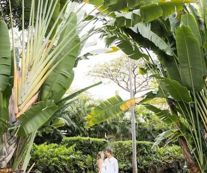 Outrigger Kona Resort And Spa