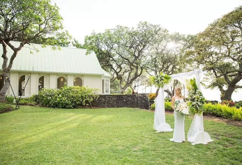 Outrigger Kona Resort And Spa