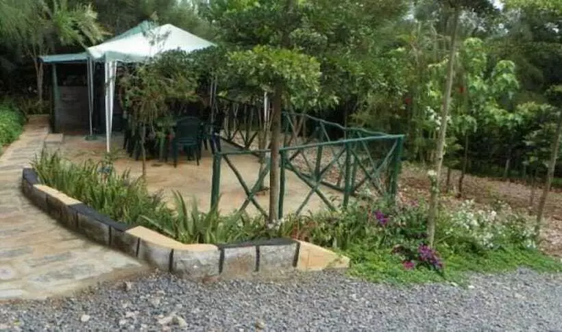 پانسیون Elena Lodge