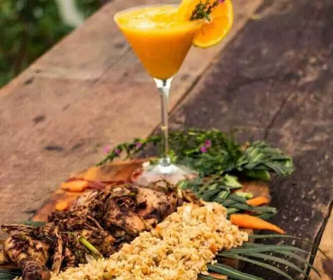 پانسیون Elizabeth Village And Resort