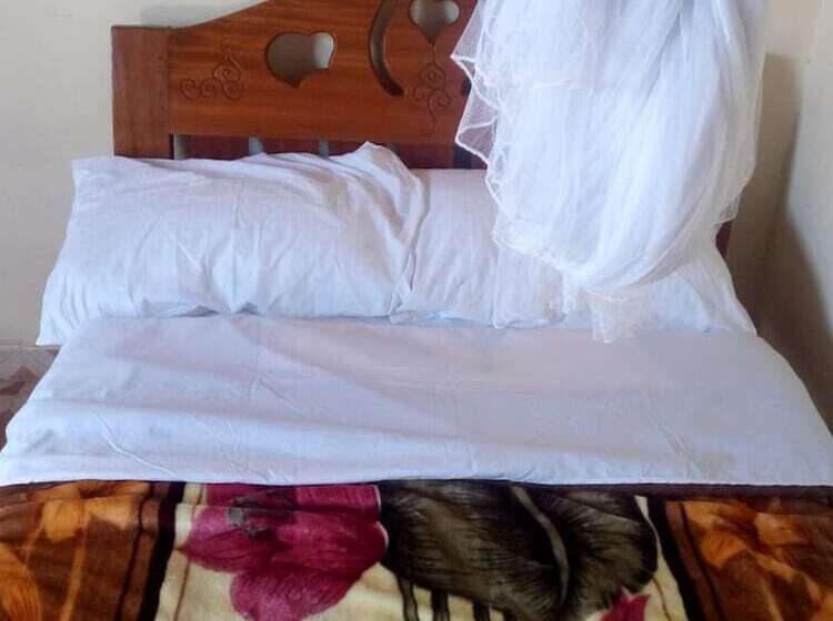 پانسیون Gilcliff Resort Adults Only