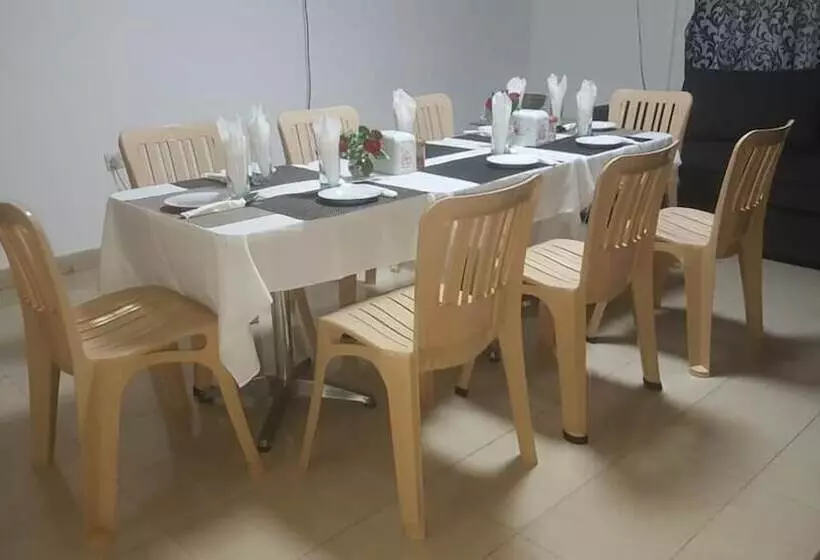 پانسیون Paloma Guest House & Restaurant