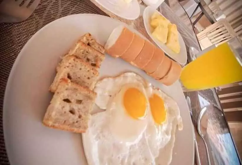 پانسیون Paloma Guest House & Restaurant