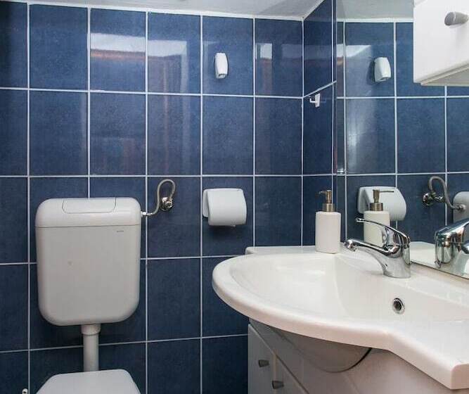 פנסיון Rooms Fausta Old Town