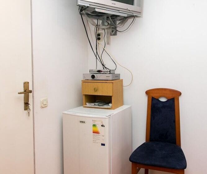 פנסיון Rooms Fausta Old Town