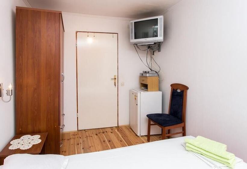 פנסיון Rooms Fausta Old Town