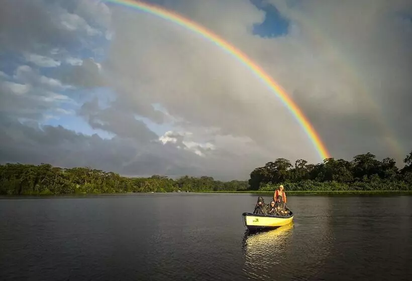 ペンション Tortuguero Adventures Guesthouse