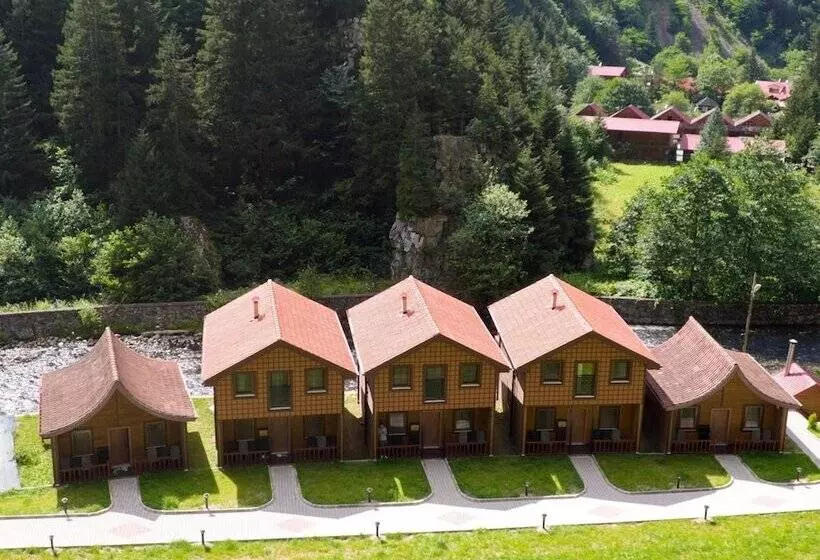 Raha Villa Bungalow
