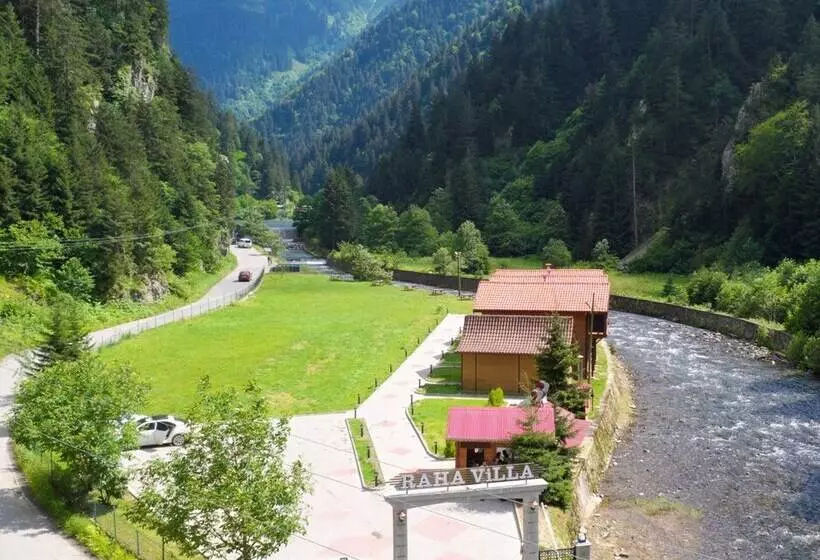 Raha Villa Bungalow