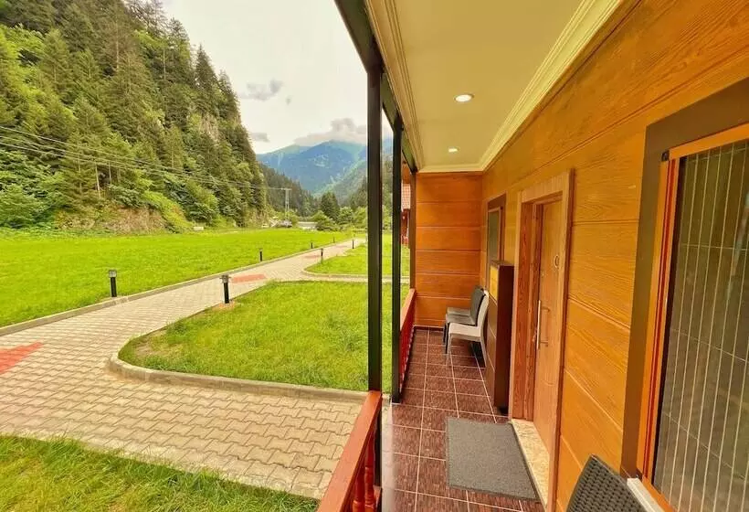 Raha Villa Bungalow