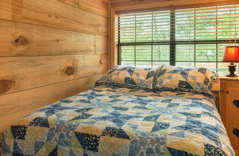 Bear Hollow Cabin With Hot Tub Minutes Away From Beavers Bend State Park And Broken Bow Lake By Reda
