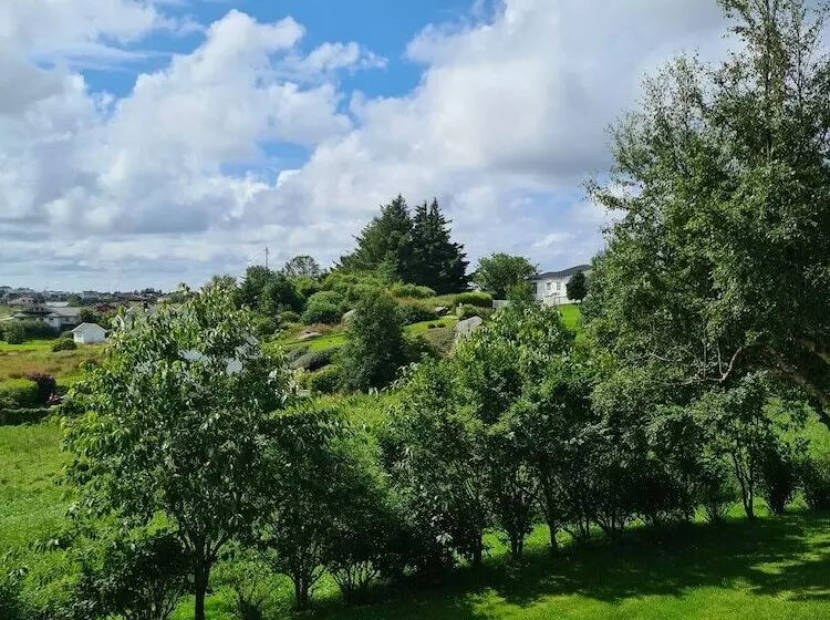 Aamiaismajoitus (B&B) Dugneberg