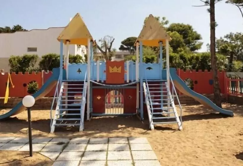 Hostelli Kartibubbo Beach Resort