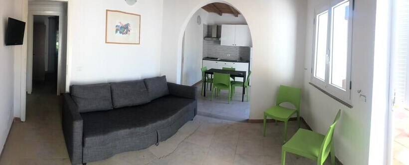 פונדק Kartibubbo Beach Resort