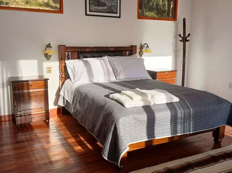Hostal Tawri