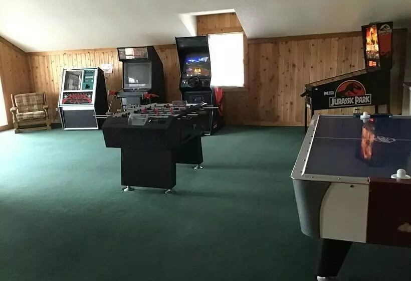 簡易ホテル Windwood Fly In Resort