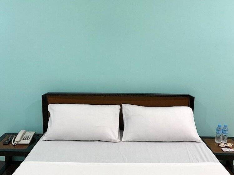 ホテル Apo Reef Travellers