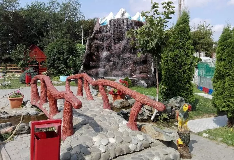 ホテル Avtokemping Saratov