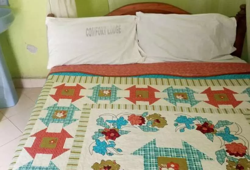 هتل Comfort Lodge