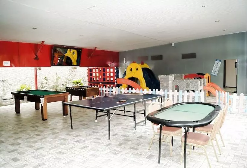 Hotelli Fiori Palace