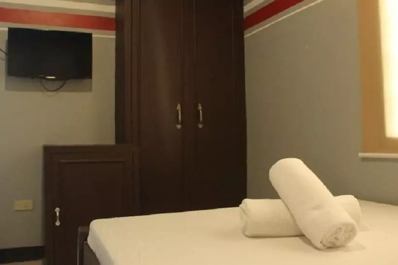 ホテル Homeland Tourister S Apartelle Boracay