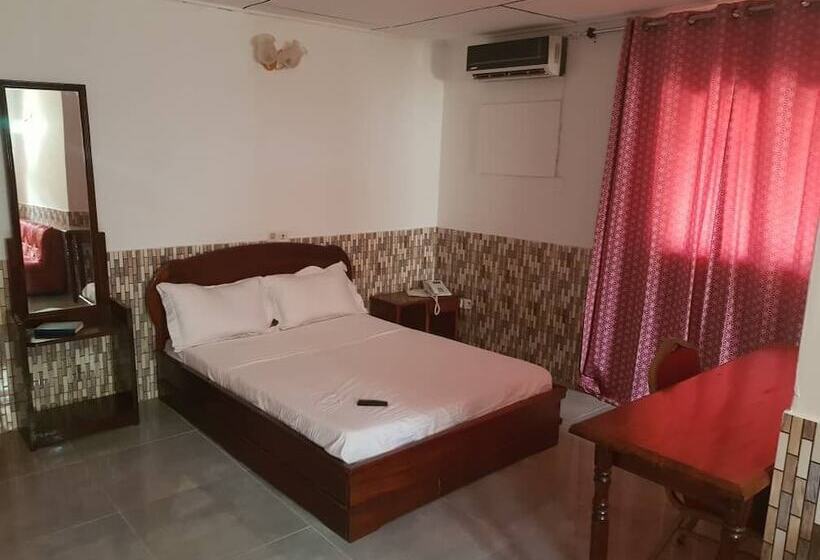 هتل Hôtel Amoitrin