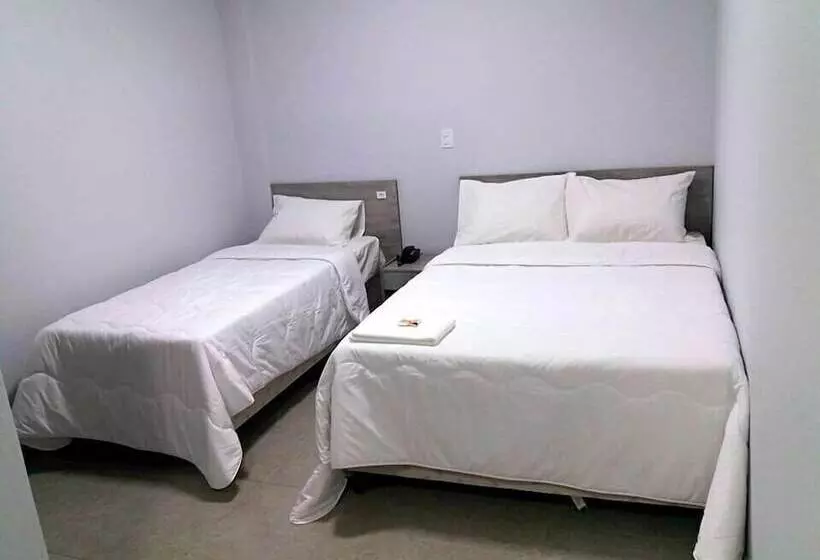 ホテル John S Club