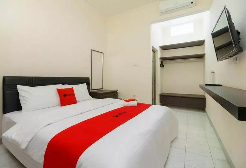 ホテル Reddoorz @ Cangkring Street Cirebon