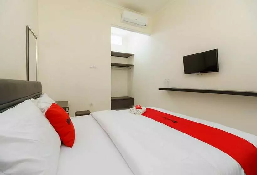ホテル Reddoorz @ Cangkring Street Cirebon