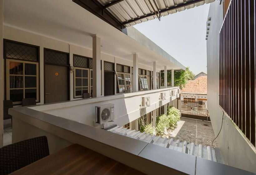 בית מלון כפרי Reddoorz @ Cangkring Street Cirebon