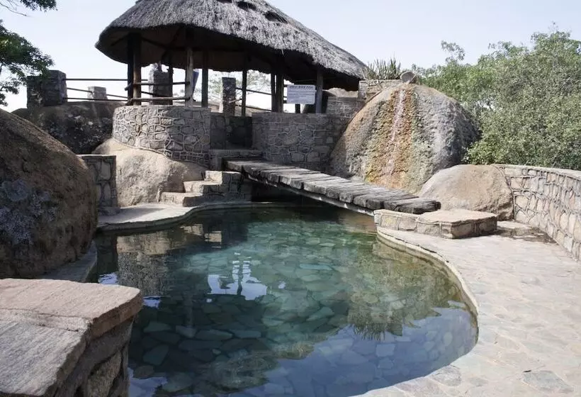 هتل Ruwa River Herbal Clinic & All Inclusive Oasis Spa Resort